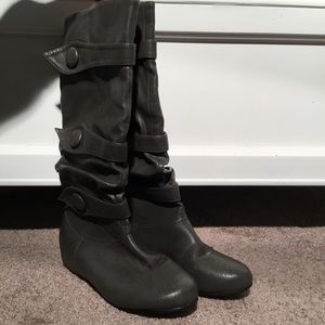 Grey boots